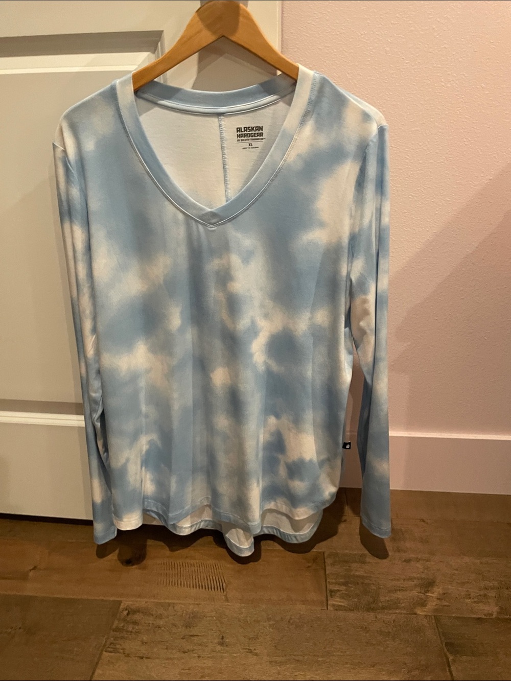 Duluth Trading Company Long Sleeve tshirt